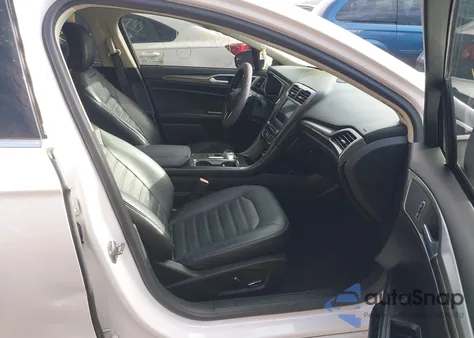 2017 Ford Fusion Se z USA, uszkodzony, nr VIN 3FA6P0HD2HR204815